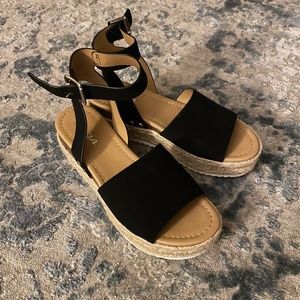 Black Wedges size 7.5